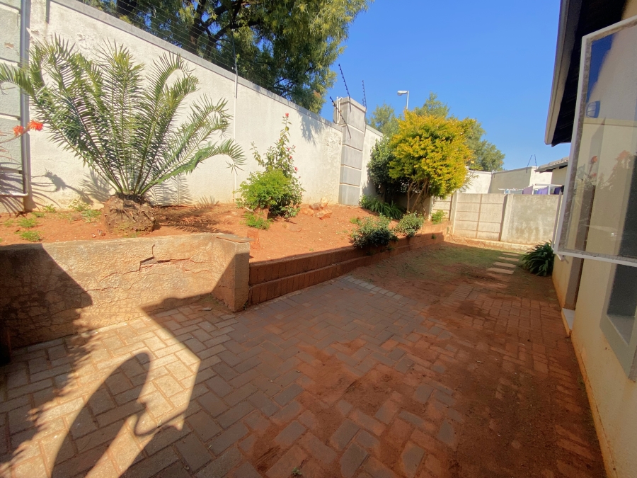 2 Bedroom Property for Sale in Amorosa Gauteng
