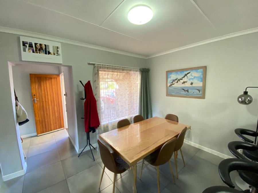 To Let 3 Bedroom Property for Rent in Faerie Glen Gauteng
