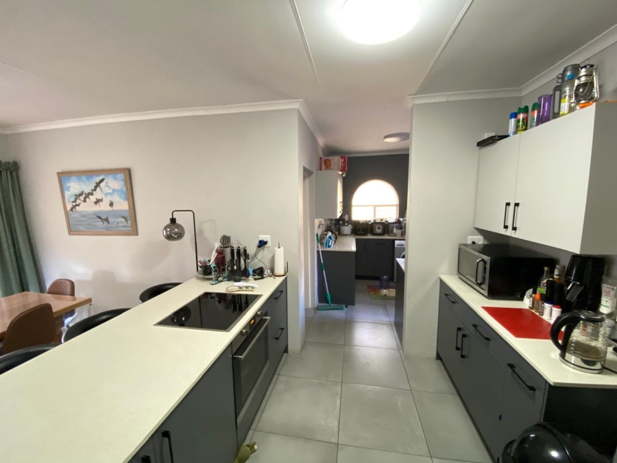 To Let 3 Bedroom Property for Rent in Faerie Glen Gauteng
