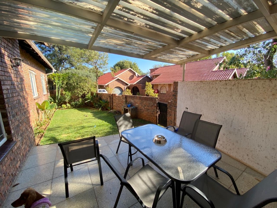 To Let 3 Bedroom Property for Rent in Faerie Glen Gauteng