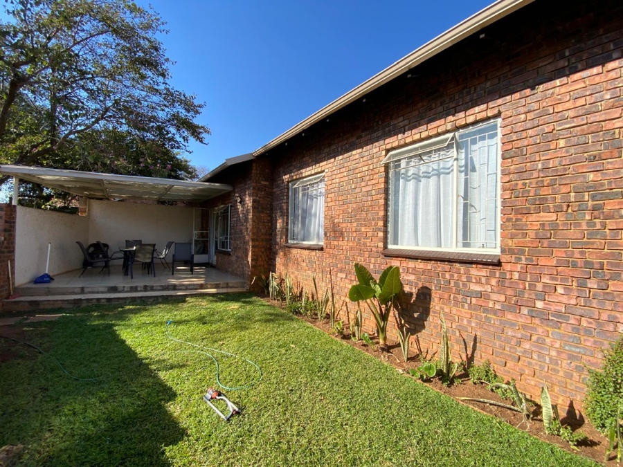 To Let 3 Bedroom Property for Rent in Faerie Glen Gauteng