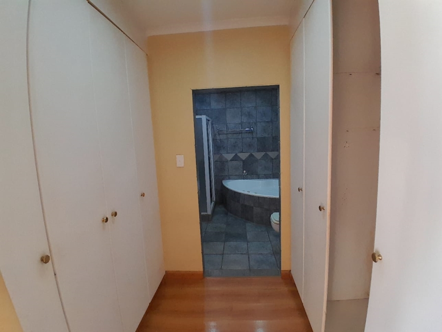 3 Bedroom Property for Sale in Edenvale Central Gauteng