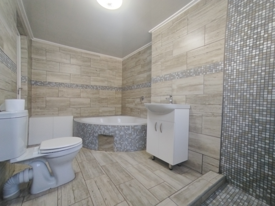 4 Bedroom Property for Sale in Rooihuiskraal Gauteng