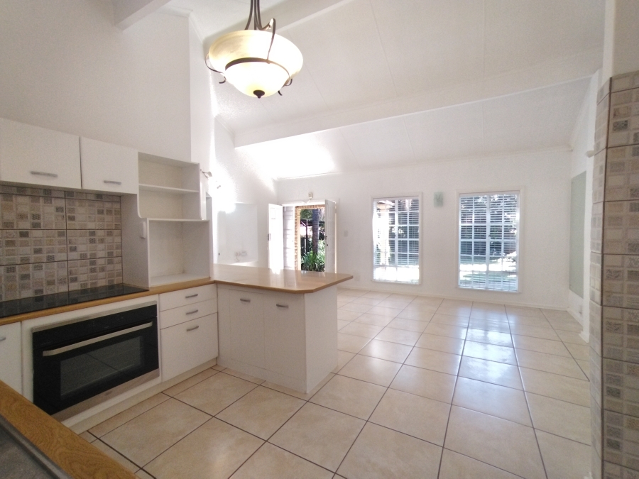 4 Bedroom Property for Sale in Rooihuiskraal Gauteng