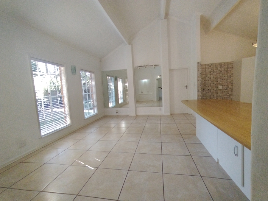 4 Bedroom Property for Sale in Rooihuiskraal Gauteng