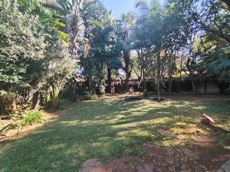 4 Bedroom Property for Sale in Rooihuiskraal Gauteng