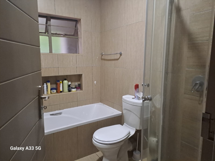 2 Bedroom Property for Sale in Moregloed Gauteng