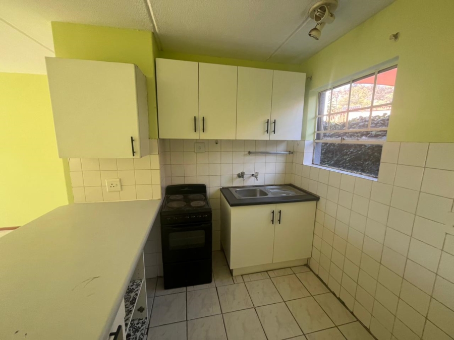 To Let 2 Bedroom Property for Rent in Alan Manor Gauteng