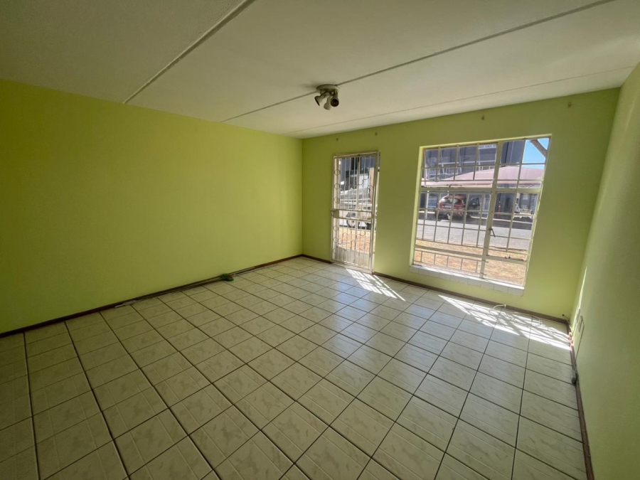 To Let 2 Bedroom Property for Rent in Alan Manor Gauteng