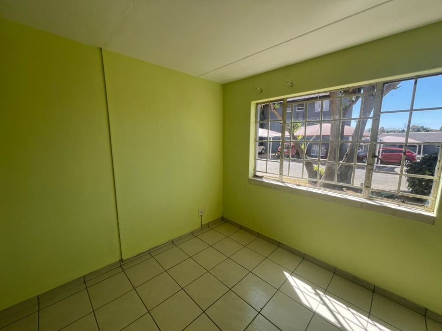 To Let 2 Bedroom Property for Rent in Alan Manor Gauteng