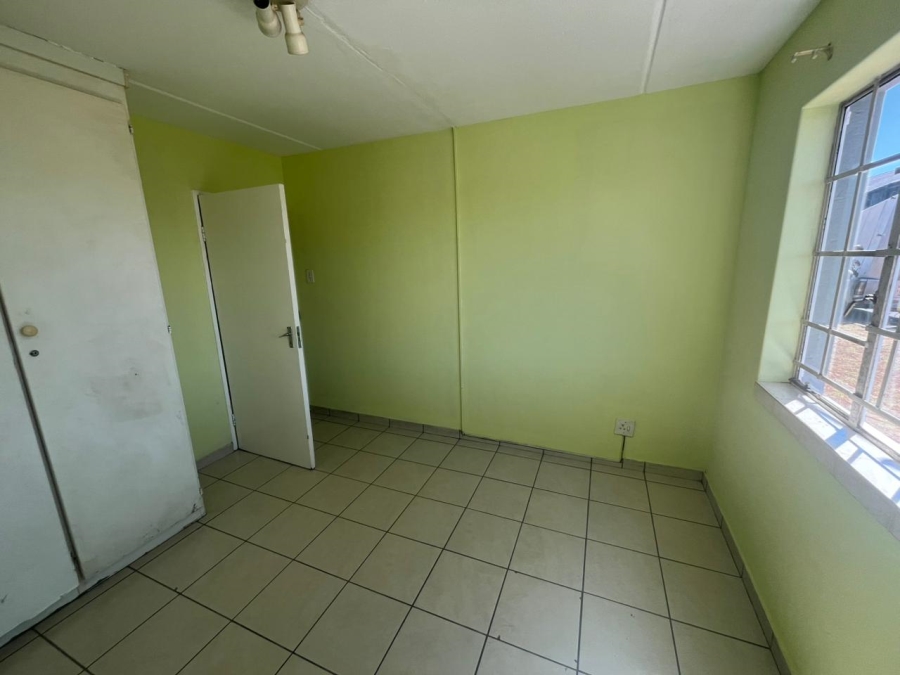To Let 2 Bedroom Property for Rent in Alan Manor Gauteng