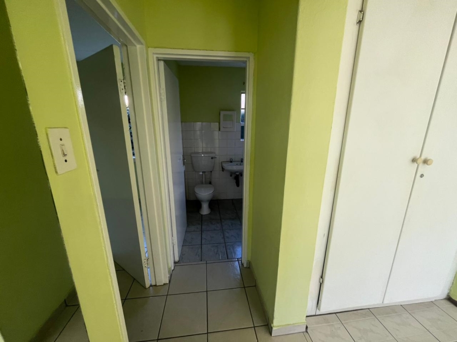 To Let 2 Bedroom Property for Rent in Alan Manor Gauteng