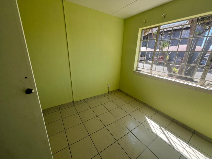 To Let 2 Bedroom Property for Rent in Alan Manor Gauteng
