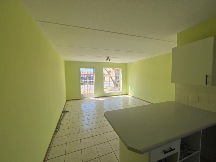 To Let 2 Bedroom Property for Rent in Alan Manor Gauteng