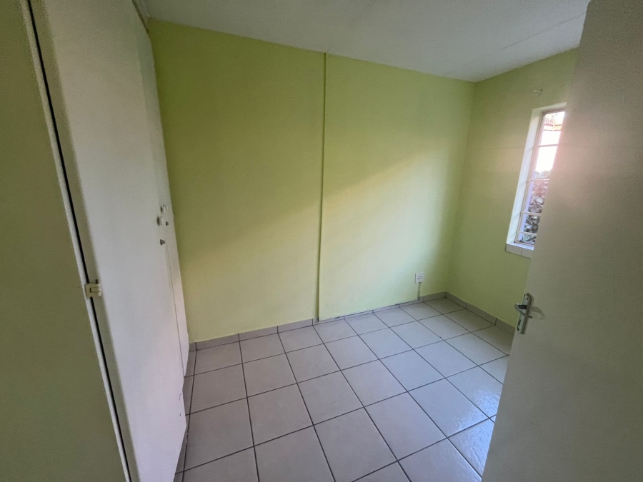 To Let 2 Bedroom Property for Rent in Alan Manor Gauteng