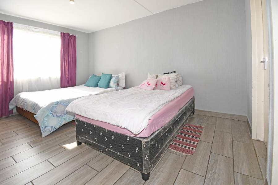 1 Bedroom Property for Sale in Bramley View Gauteng