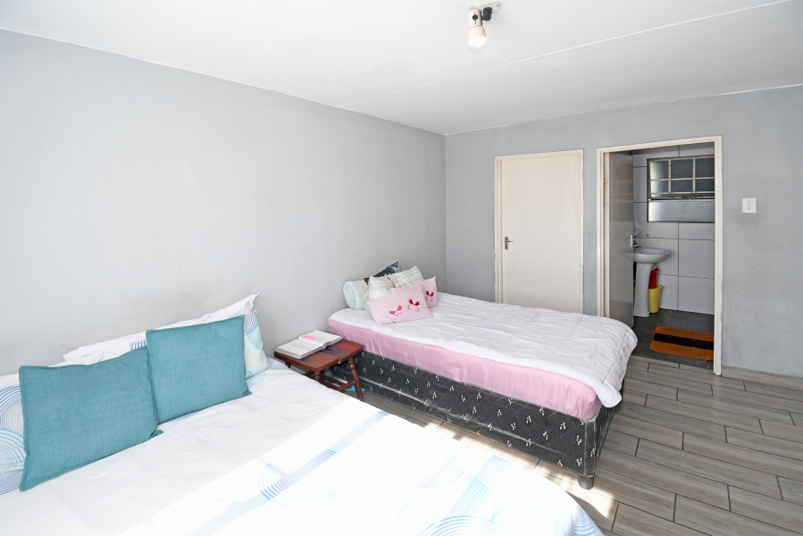 1 Bedroom Property for Sale in Bramley View Gauteng