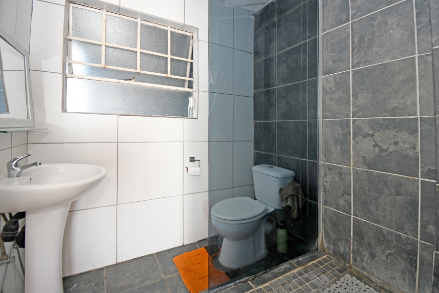 1 Bedroom Property for Sale in Bramley View Gauteng