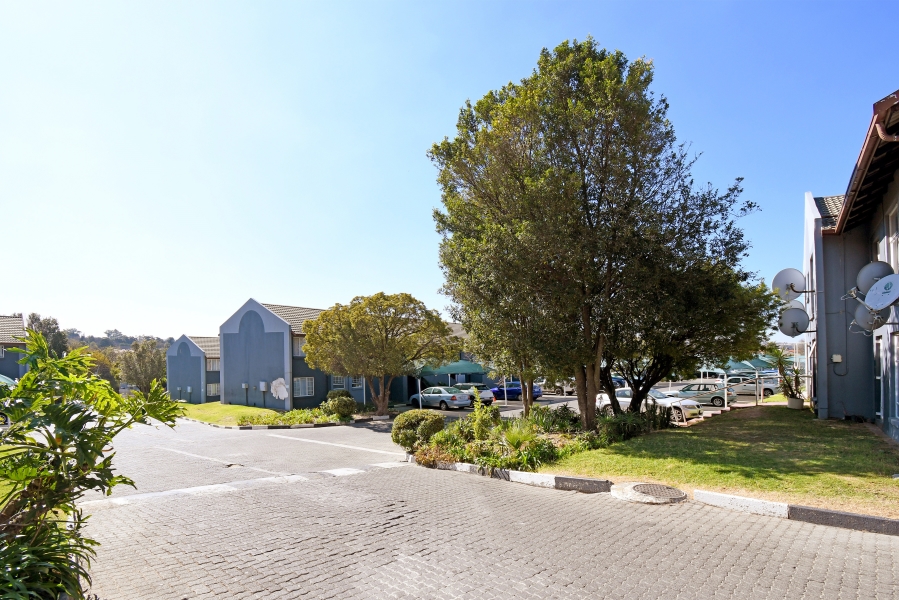 1 Bedroom Property for Sale in Bramley View Gauteng