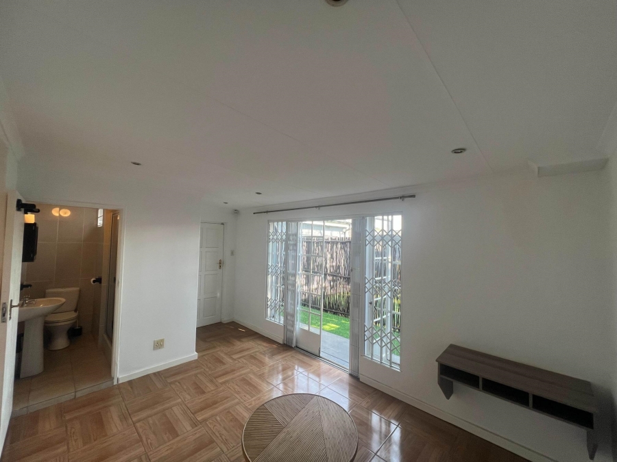 To Let 1 Bedroom Property for Rent in Parkhurst Gauteng