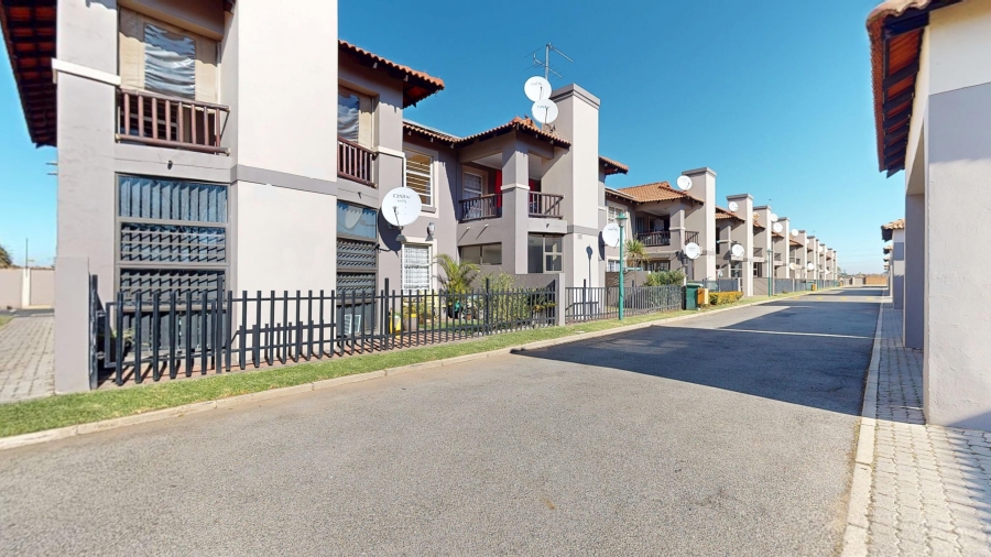 2 Bedroom Property for Sale in Van Dyk Park Gauteng