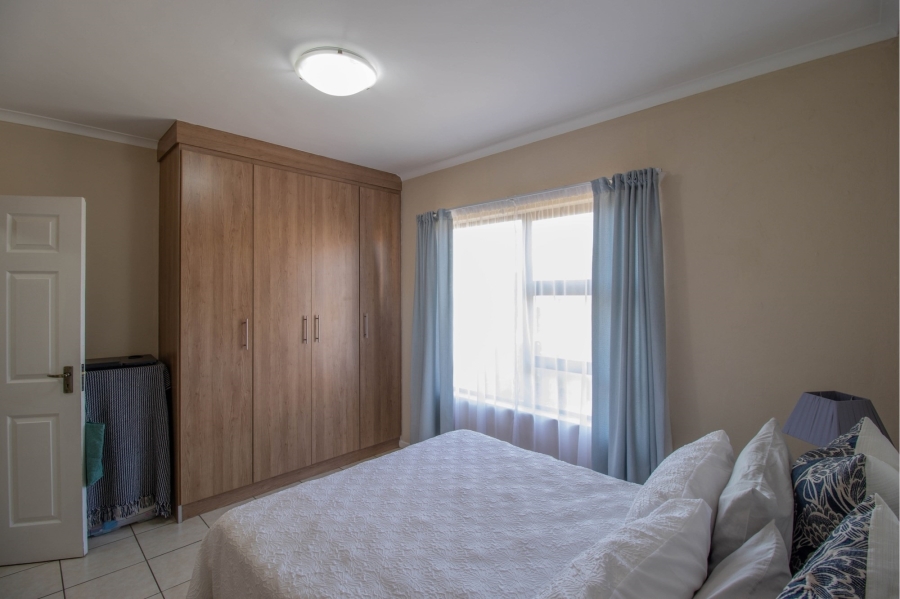 To Let 2 Bedroom Property for Rent in Ruimsig Gauteng