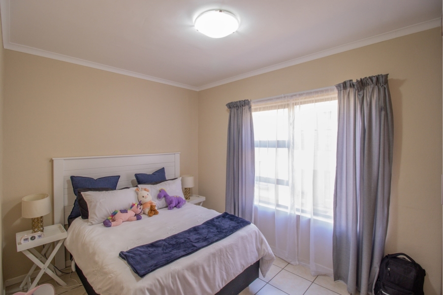 To Let 2 Bedroom Property for Rent in Ruimsig Gauteng