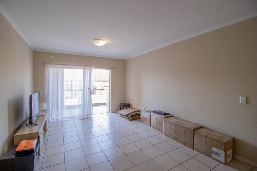 To Let 2 Bedroom Property for Rent in Ruimsig Gauteng