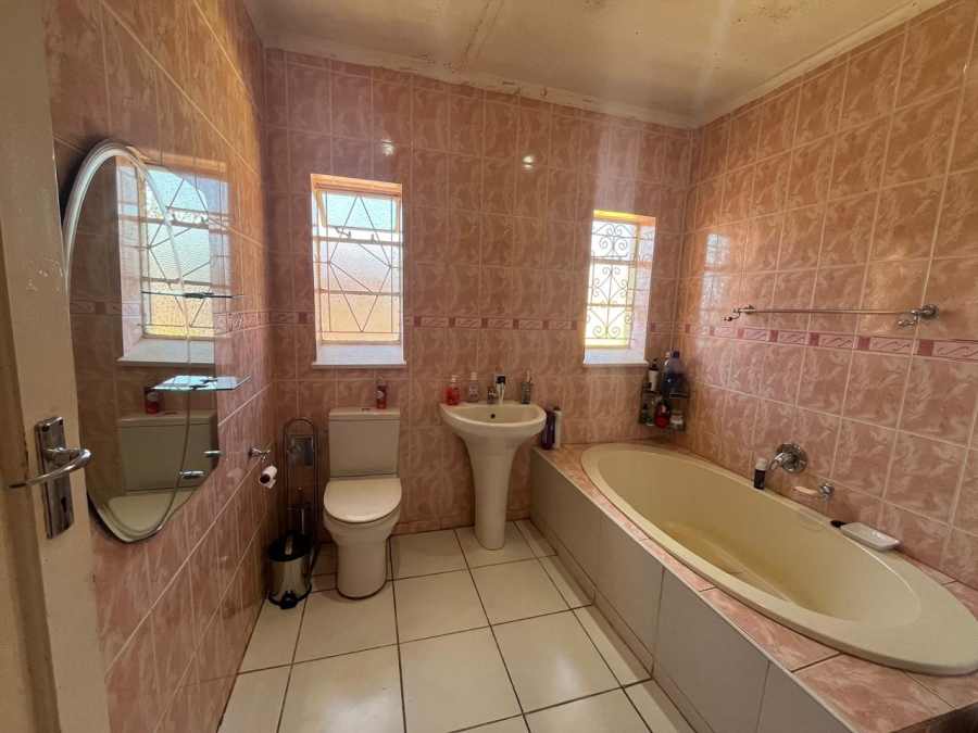 3 Bedroom Property for Sale in South Hills Gauteng