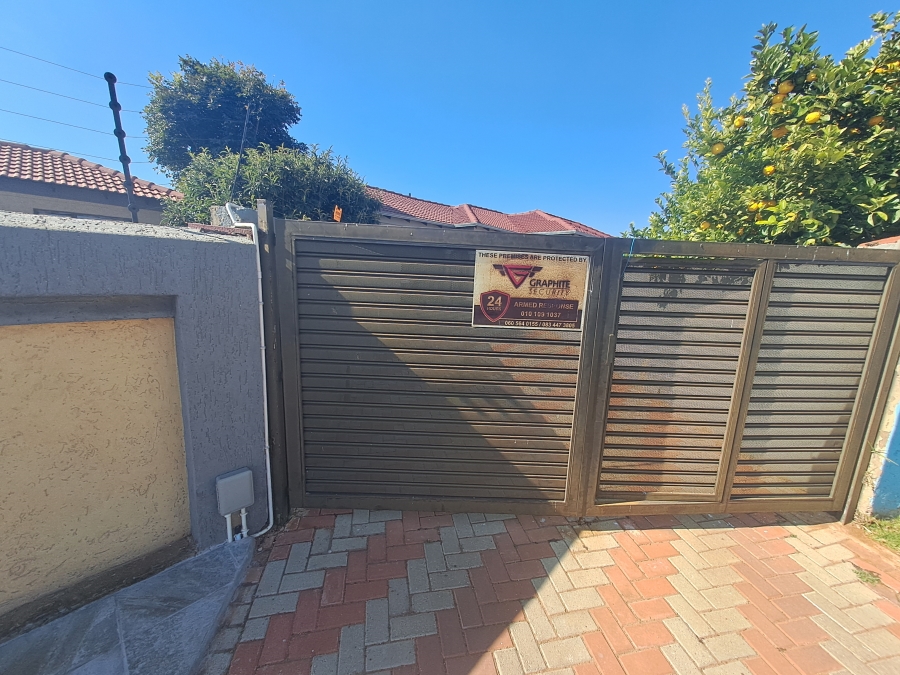 3 Bedroom Property for Sale in Dawn Park Gauteng