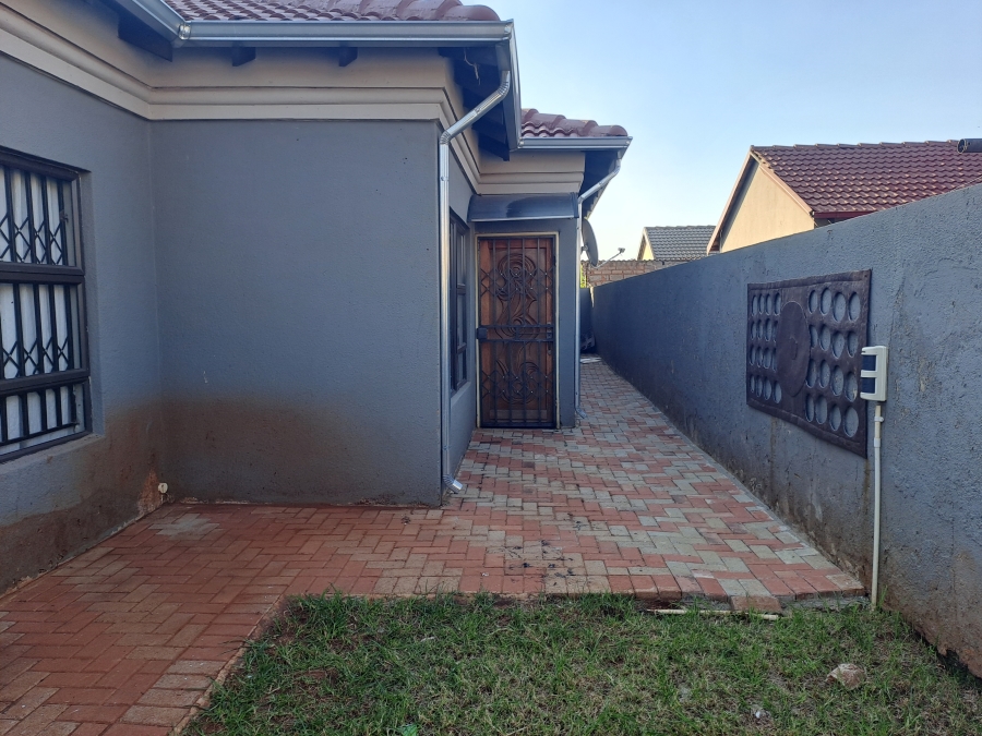 3 Bedroom Property for Sale in Dawn Park Gauteng