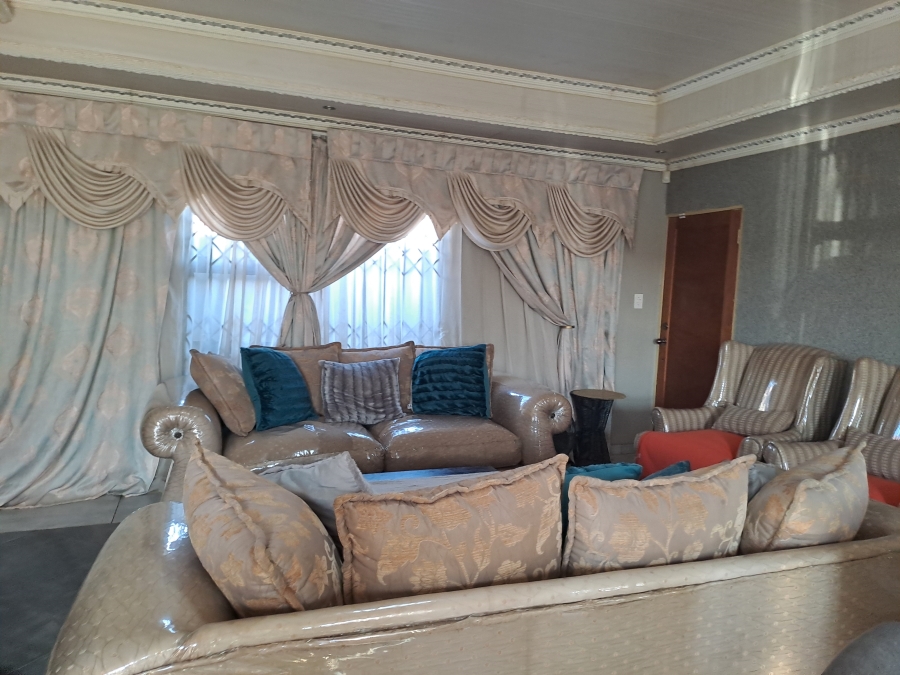 3 Bedroom Property for Sale in Dawn Park Gauteng