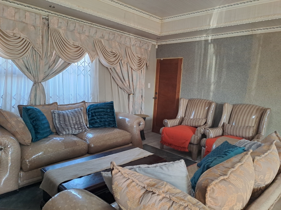 3 Bedroom Property for Sale in Dawn Park Gauteng