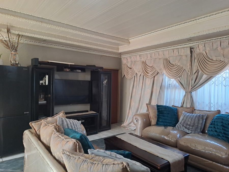 3 Bedroom Property for Sale in Dawn Park Gauteng