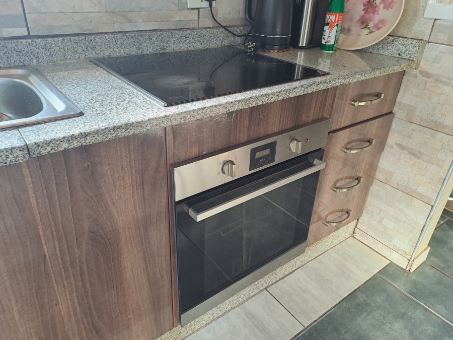 3 Bedroom Property for Sale in Dawn Park Gauteng