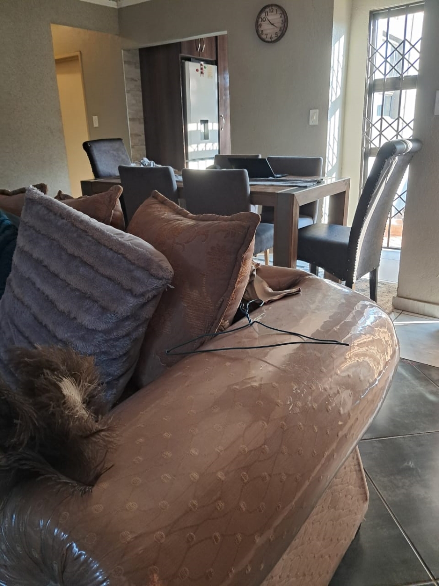 3 Bedroom Property for Sale in Dawn Park Gauteng
