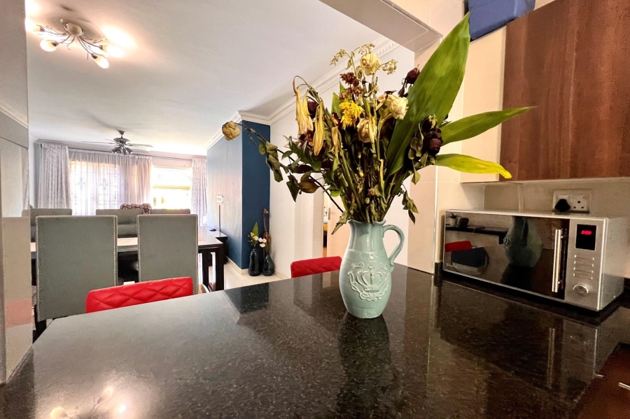 2 Bedroom Property for Sale in Atholl Gauteng