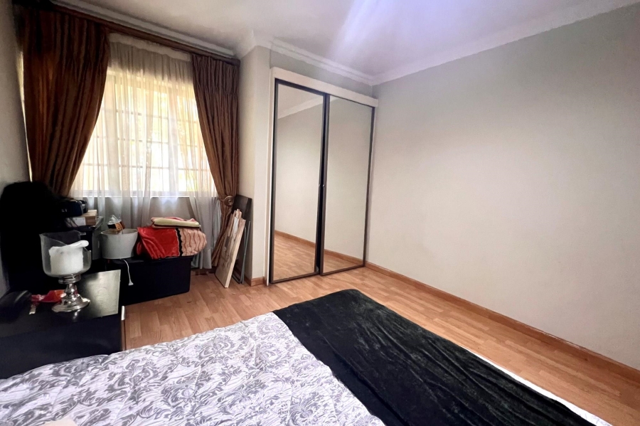 2 Bedroom Property for Sale in Atholl Gauteng