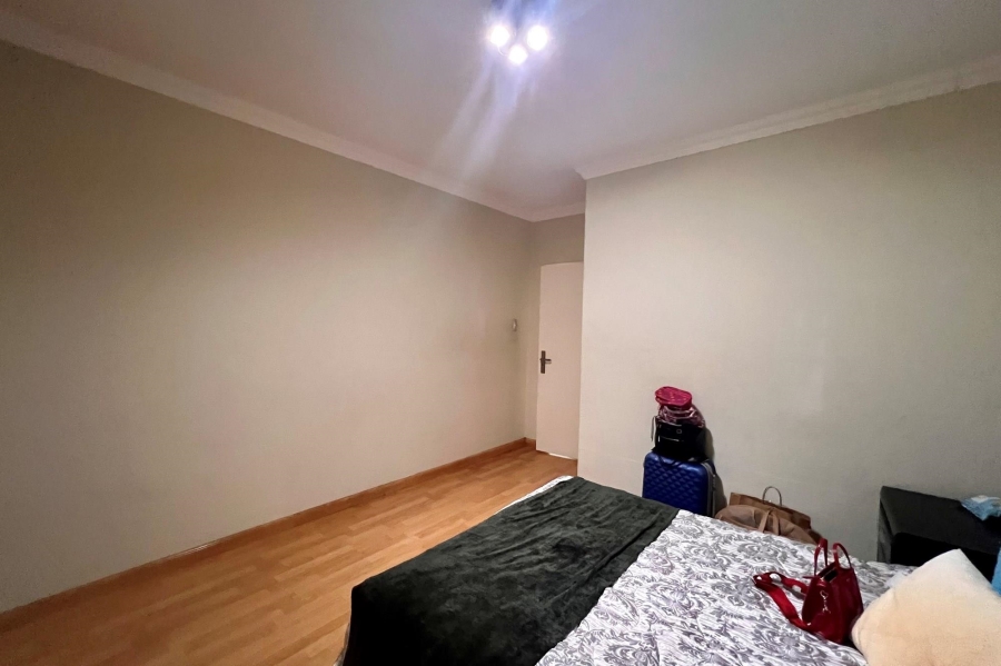 2 Bedroom Property for Sale in Atholl Gauteng