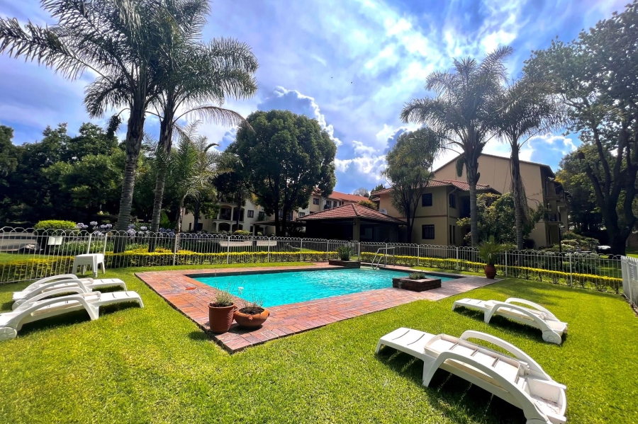 2 Bedroom Property for Sale in Atholl Gauteng