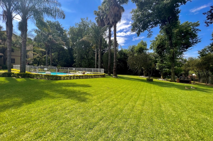 2 Bedroom Property for Sale in Atholl Gauteng