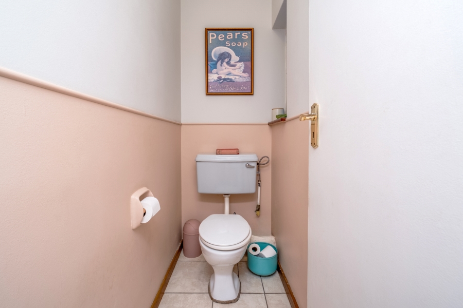 2 Bedroom Property for Sale in Robindale Gauteng