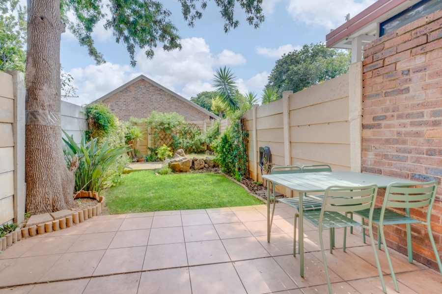 2 Bedroom Property for Sale in Robindale Gauteng