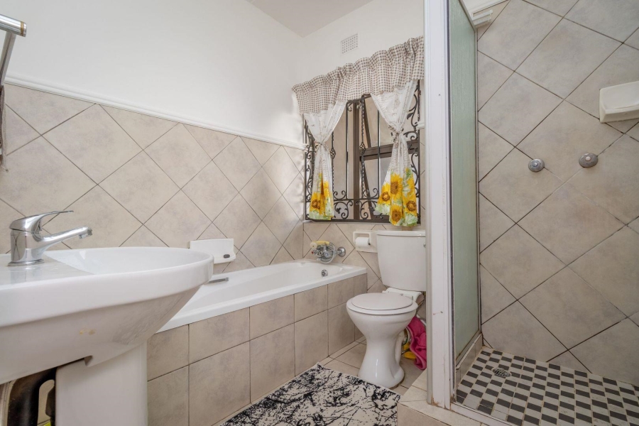 2 Bedroom Property for Sale in Blackheath Gauteng