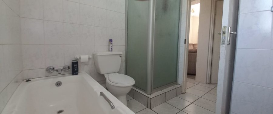 2 Bedroom Property for Sale in Blackheath Gauteng