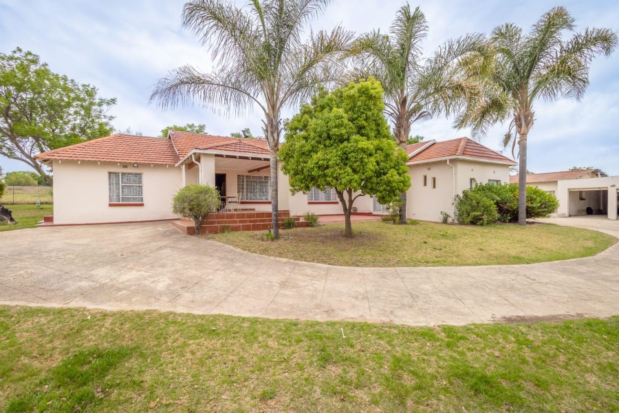 4 Bedroom Property for Sale in Sunrella Gauteng