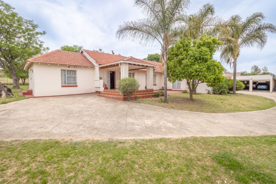 4 Bedroom Property for Sale in Sunrella Gauteng