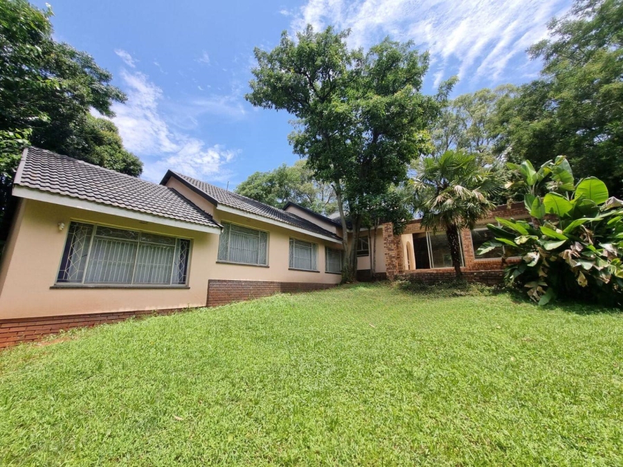 5 Bedroom Property for Sale in Kloofendal Gauteng