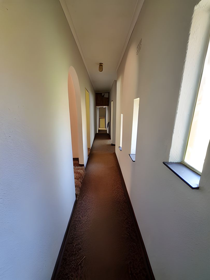 5 Bedroom Property for Sale in Kloofendal Gauteng