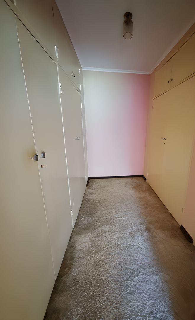 5 Bedroom Property for Sale in Kloofendal Gauteng